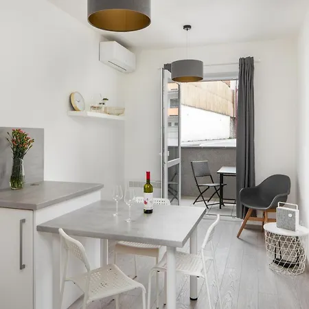 Dagmar Apartment *